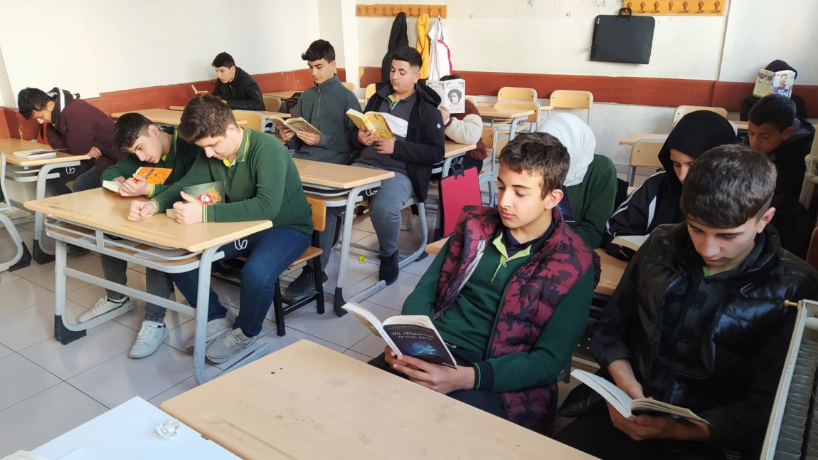 18 Mart Çanakkale Şehitleri Anadolu Lisesi BİGEP Kapsamında Okuma Saati Düzenledi!